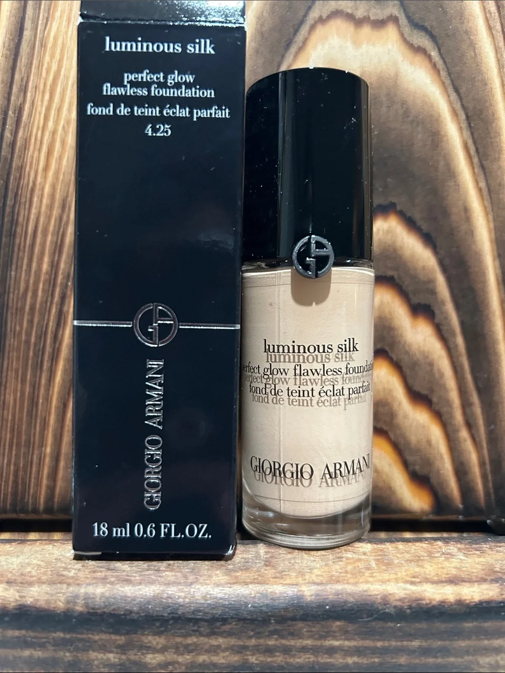 Giorgio Armani Luminous Silk Foundation - 4.25